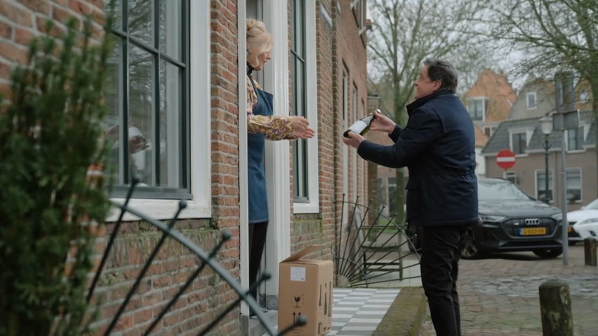 Henk houdt een afspraakje over aan zijn bestelling